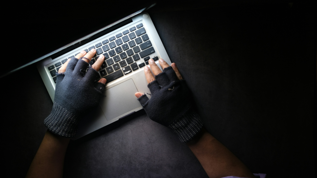 Golpes na internet em 2026 e riscos de segurança digital para usuários