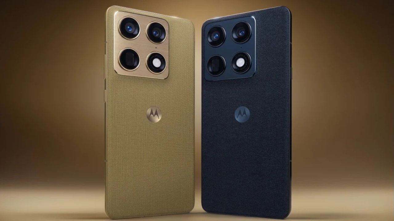 Novo Motorola Signature 2026 com acabamento texturizado e módulo de quatro câmeras na traseira